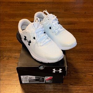 Under Armour Mens Charged Rogue 3 Sneakers